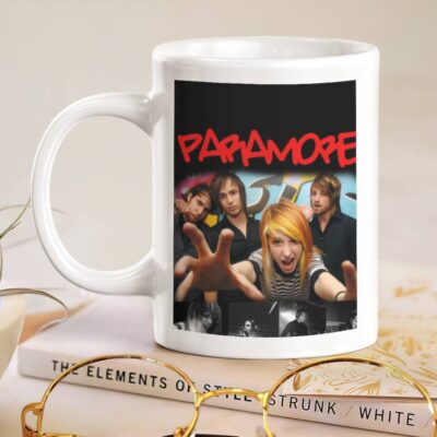 927e391614c9f911d804b616494a8522 - Paramore Band Store